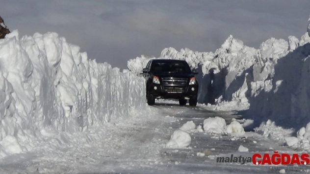 Muş'ta kapanan 30 köy yolu ulaşıma açıldı
