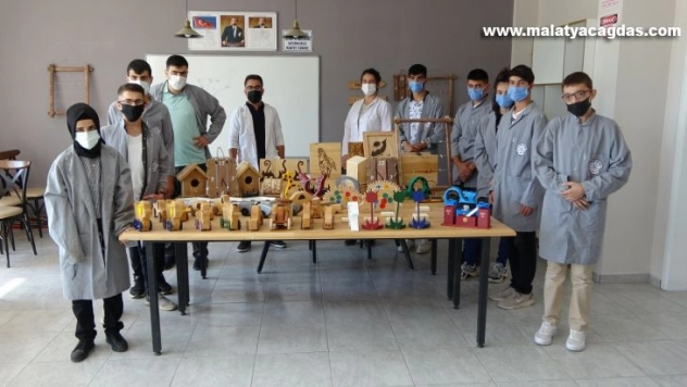 Muş'ta özel öğrenciler el becerileriyle sosyalleşiyor