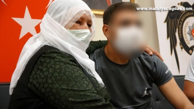 Muş'taki evlat nöbetinde ilk anne-oğul kavuşması gerçekleşti