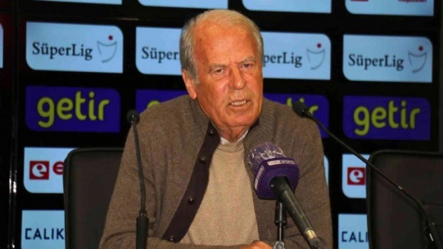 Mustafa Denizli Moralli bir ekibe karşı sahaya çıktık