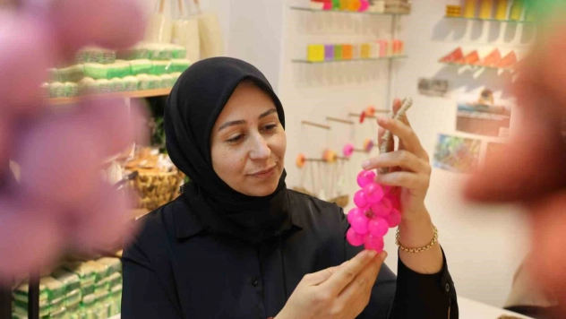 Mutfağında 3 çeşitle başladı, 100 çeşitle dükkan açtı