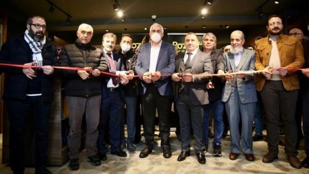 Müzikli hoşaflı açılış