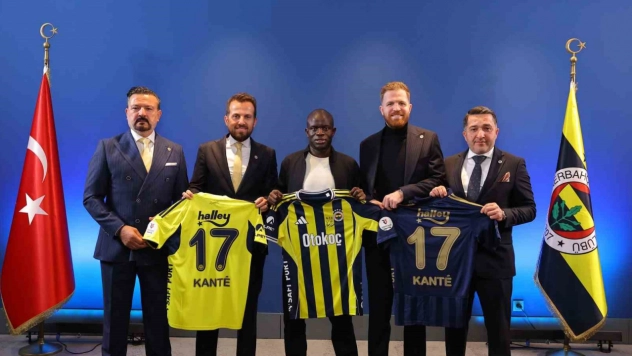 N'Golo Kante, resmen Fenerbahçe'de