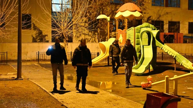 Narkotik ekiplerinden şok uygulama