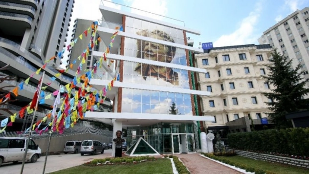 Nazım Hikmet Kültür ve Sanat Merkezi'ne yoğun ilgi