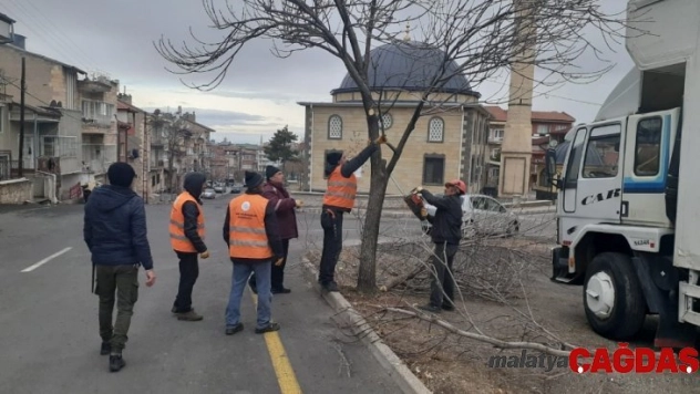 Nevşehir Belediyesi 350 Evler Mahallesinde çalışmalarını sürdürüyor