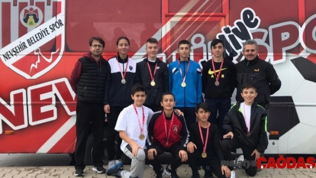 Nevşehir Belediyesi sporcularından 8 madalya