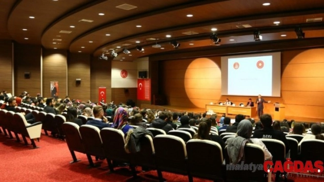 NEVÜ İİBF'de kariyer günleri etkinliği düzenlendi