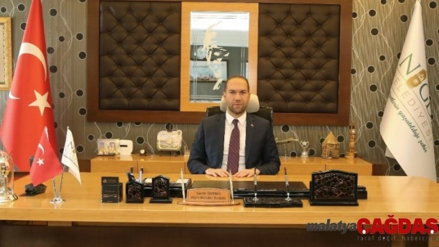 Niğde Belediye Başkanı Emrah Özdemir Öğretmenler Gününü Kutladı