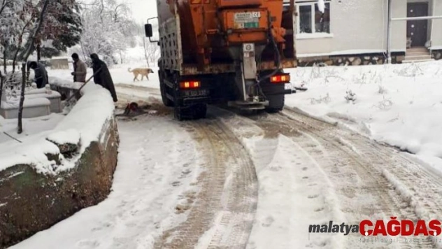 Nilüfer'de karla mücadele ekipleri iş başında