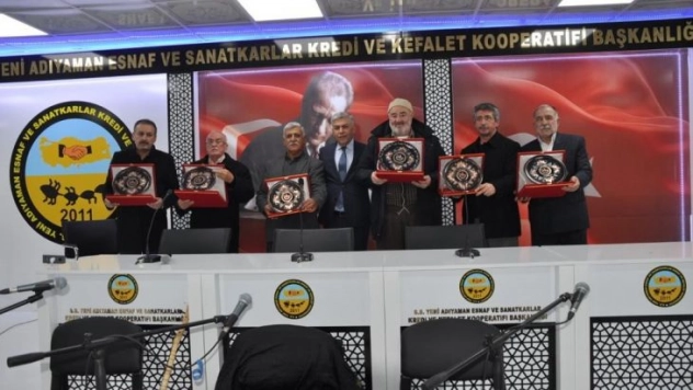 Odada görev alan yöneticilere plaket verildi