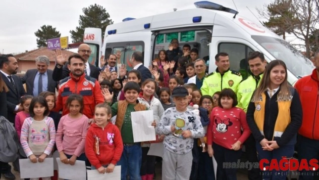Öğrenciler ambulans sistemiyle ilgili bilgilendirildi