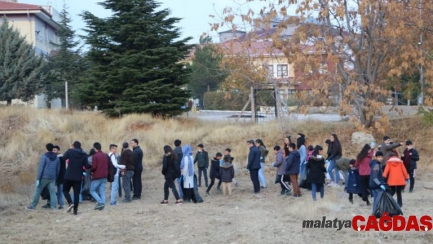 Öğrenciler, çevre temizliği yaptı