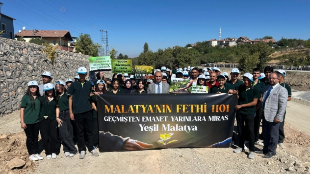 Öğrenciler Tarihi Kutladı, Doğaya Nefes Oldu