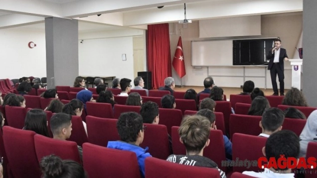 Öğrenciler yazarlarla buluştu