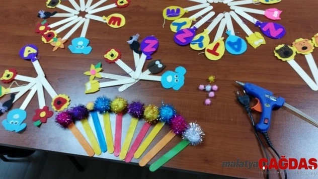 Öğrencilerden, işitme engelli çocuklar için anlamlı çalışma