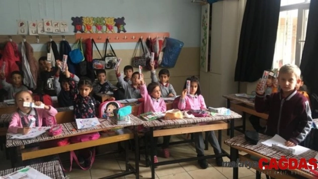 Öğrencilere ağız diş sağlığı eğitimi