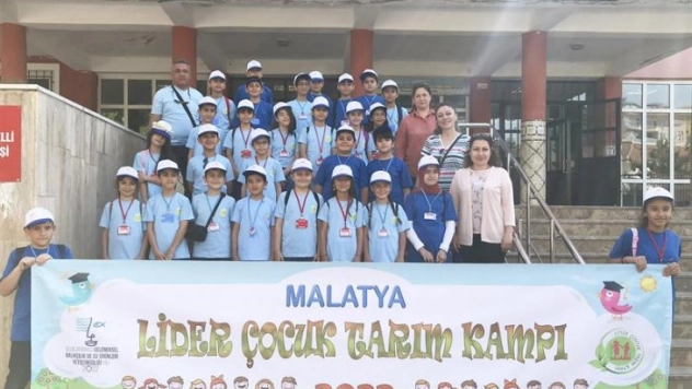 Öğrencilere tarladan sofraya gıda üretim etkinliği