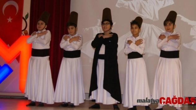 Öğrencilerin gösterisi ilgi gördü