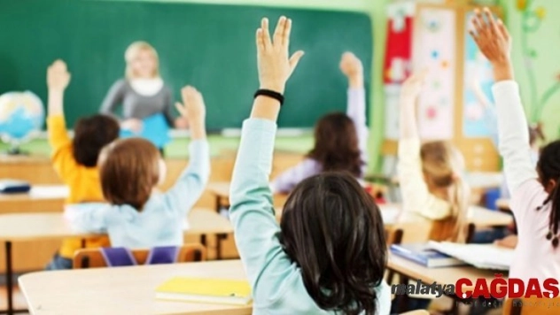 Öğrencilerin yüzde 46'sı eğitim hayatını başladığı okulda bitiremiyor