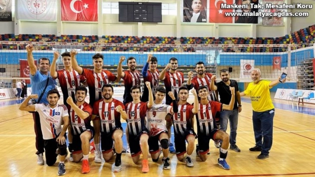 Öğretim üyesinin çalıştırdığı takım şampiyon oldu