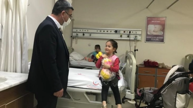 Öğretmen ve öğrencilerden anlamlı davranış