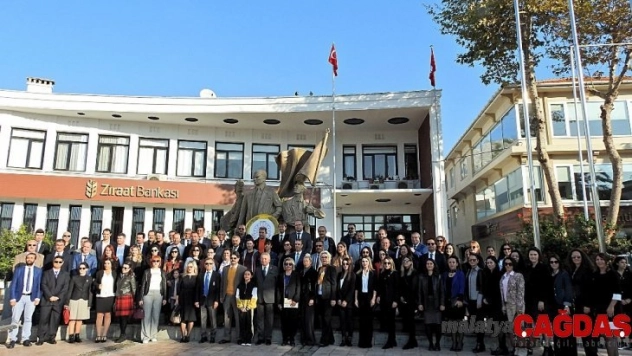 Öğretmenler Günü Çeşme'de coşkuyla kutlandı