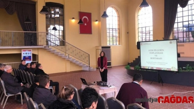 Öğretmenlere atık pil eğitimi