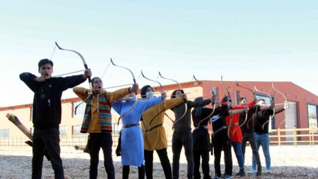 Okçuluk gösterileri yoğun ilgi gördü