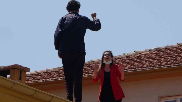 Okul çatısında korku dolu anlar