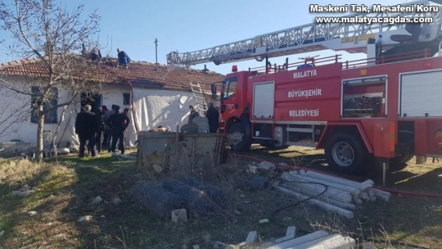 Okul lojmanında korkutan yangın