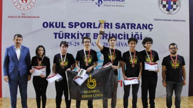 Okul Sporları Satranç Türkiye Birinciliğinde ödüller sahiplerini buldu