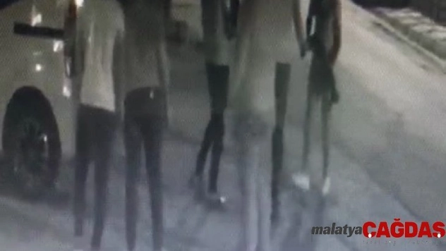 Ölümle biten silahlı şakalaşma kamerada