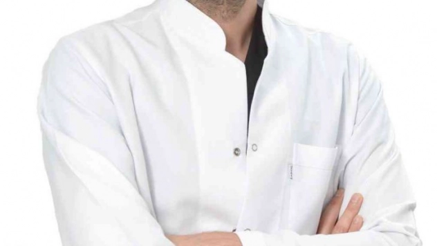 Op. Dr. Alpay: 'Riskli gebelikler, anne ve bebeğin hayatını tehdit ediyor'