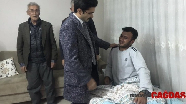 Operasyonda yaralan  Uzm. Çavuş'a kaymakamdan ziyaret
