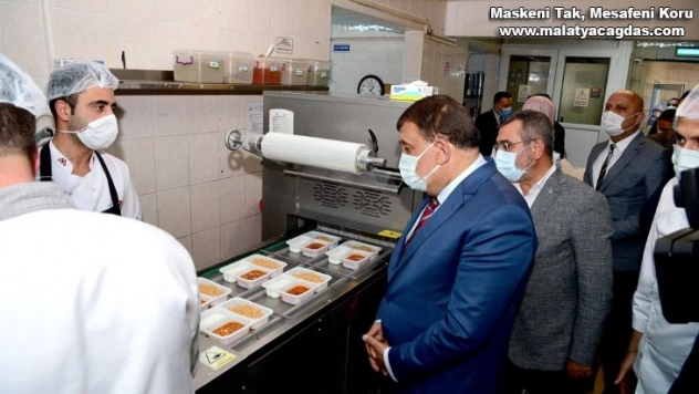 Örnek projede günlük 4 bin kişiye yemek dağıtılıyor