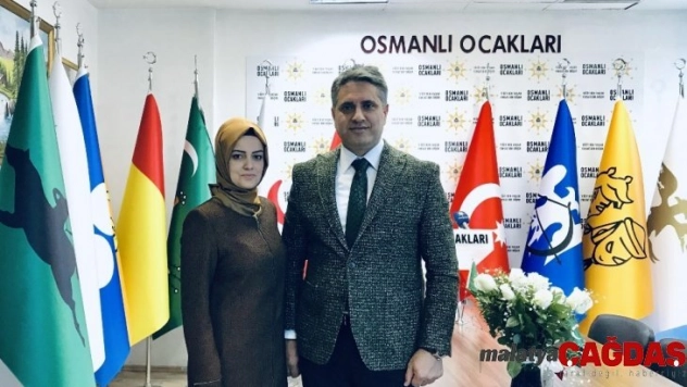 Osmanlı Ocakları'ndan Diyarbakır annelerine Yılın Cumhuriyet Kadını plaketi
