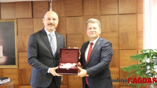 ÖSYM Başkanı Aygün, Türk Eğitim-Sen Genel Merkezini ziyaret etti