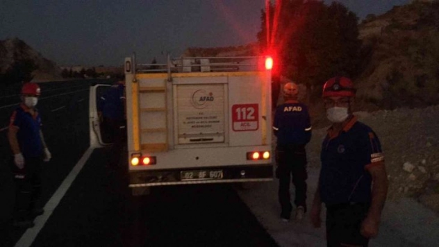 Otomobil devrildi ihbarı ekipleri harekete geçirdi