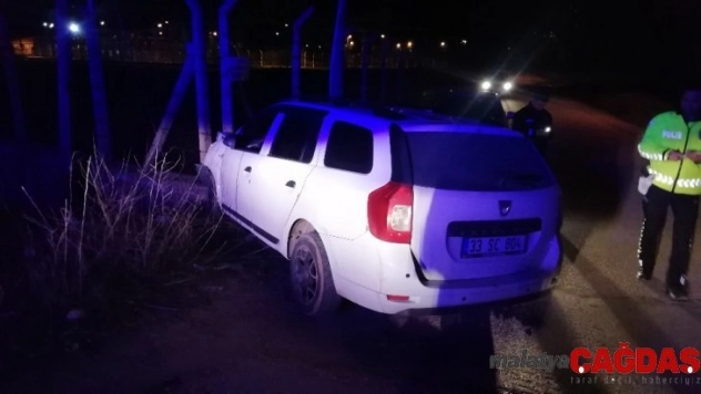 Otomobil elektrik trafosuna çarptı: 1 yaralı