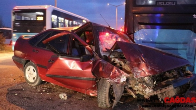 Otomobil hurdaya döndü : 1 yaralı