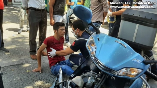 Otomobil ile motosiklet çarpıştı: 1 yaralı