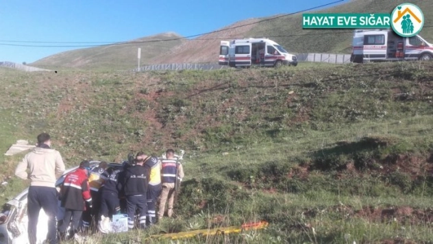 Otomobil şarampole devrildi: 3 yaralı