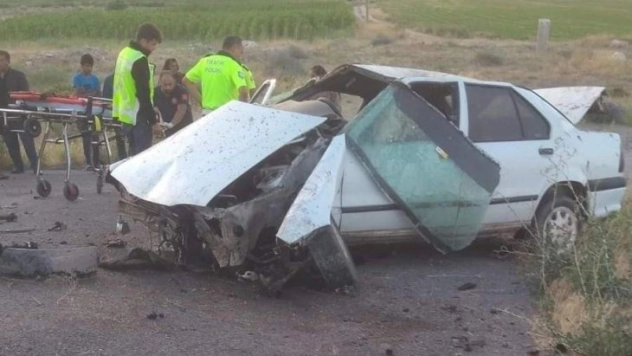 Otomobil şarampole yuvarlandı: 3 yaralı