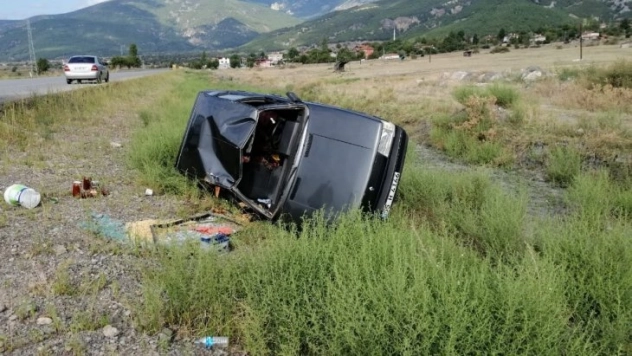 Otomobil takla attı: 2 yaralı