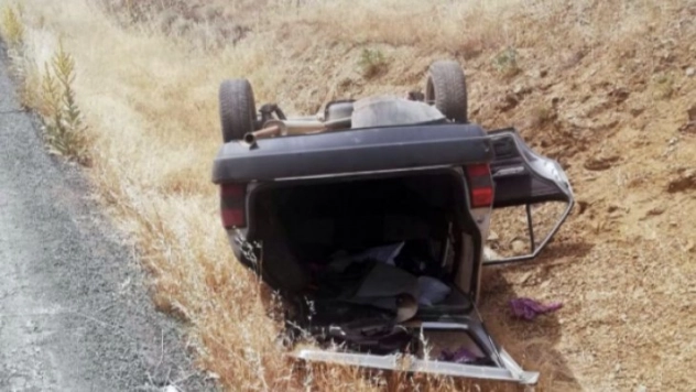 Otomobil takla attı: 4 yaralı