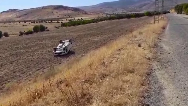 Otomobil Ters Döndü, Sürücü Şans Eseri Kurtuldu