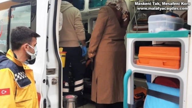 Otomobil yayaya çarptı: 1 yaralı