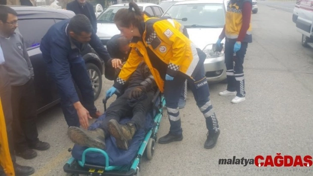 Otomobilin çarptığı bisiklet sürücüsü yaralandı