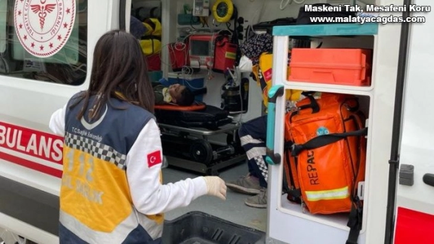 Otomobilin çarptığı çocuk yaralandı